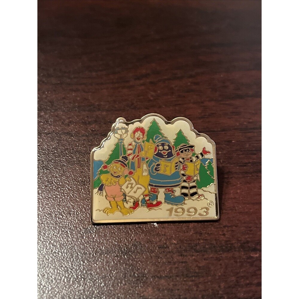 McDonald's Mascot Gang Christmas Caroling Winter Ronald Employee Lapel Hat Pin